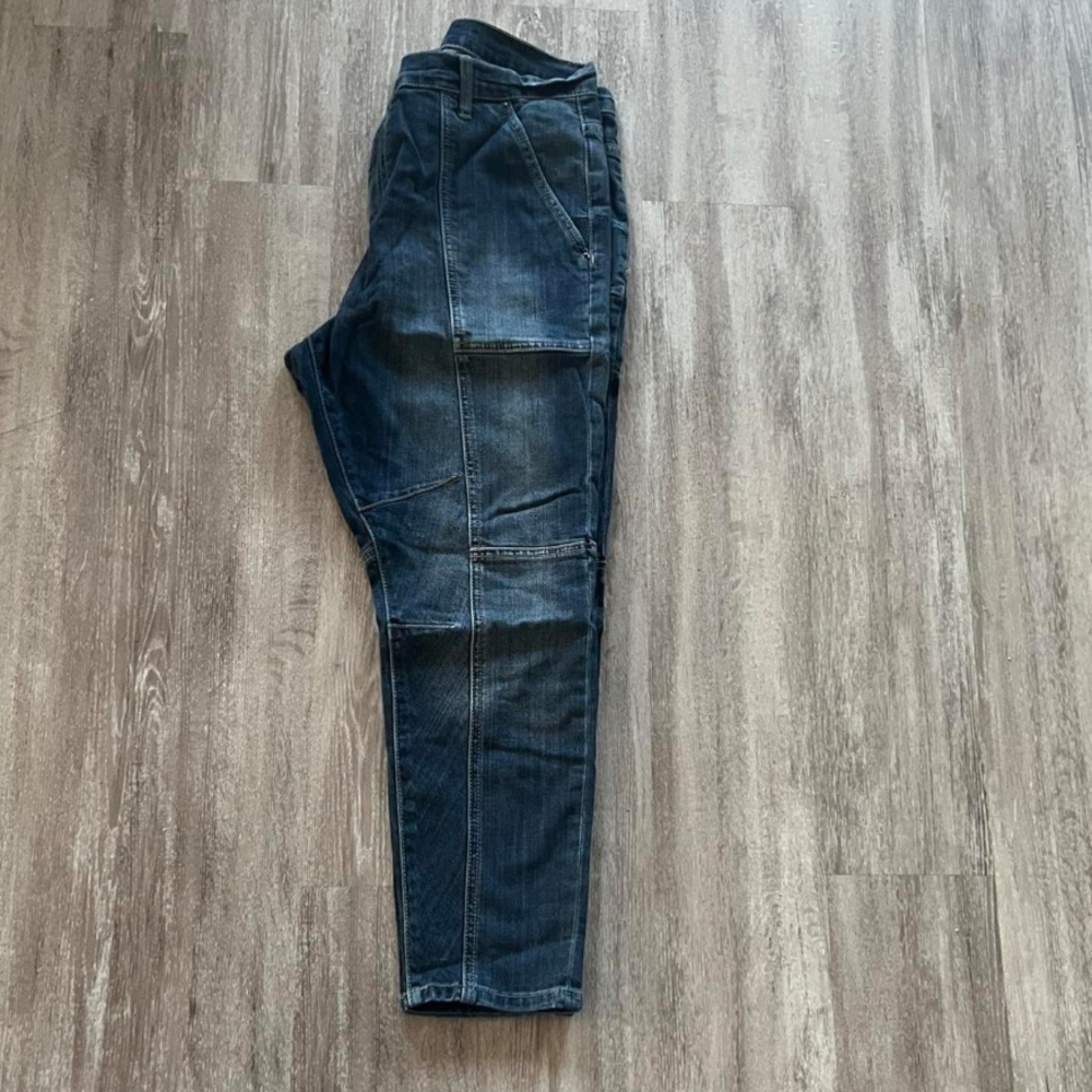 BDG Dark Blue Relaxed Fit Jeans